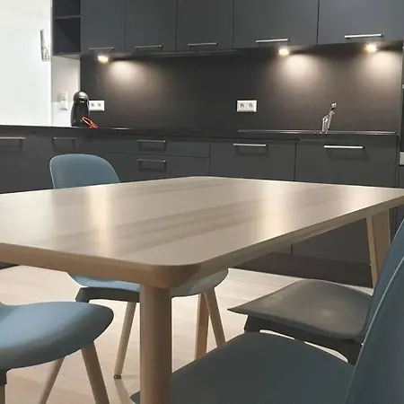 Modern 2 Bedrooms Flat In Center With Parking-3a Luxemburg